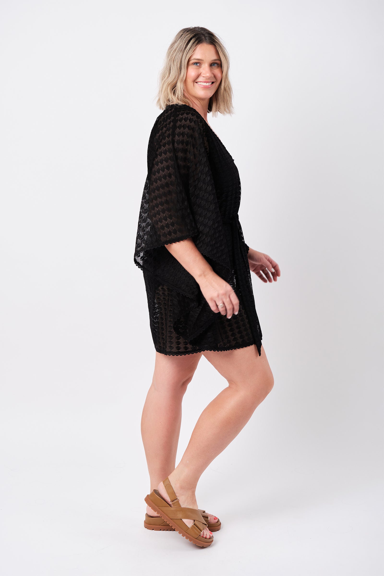 Scalloped Lace Kaftan BLACK - XYRIS